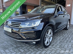 Volkswagen Touareg - 4.2 V8 TDI R-LINE*ACC*PANO-DAK*TREKHAAK