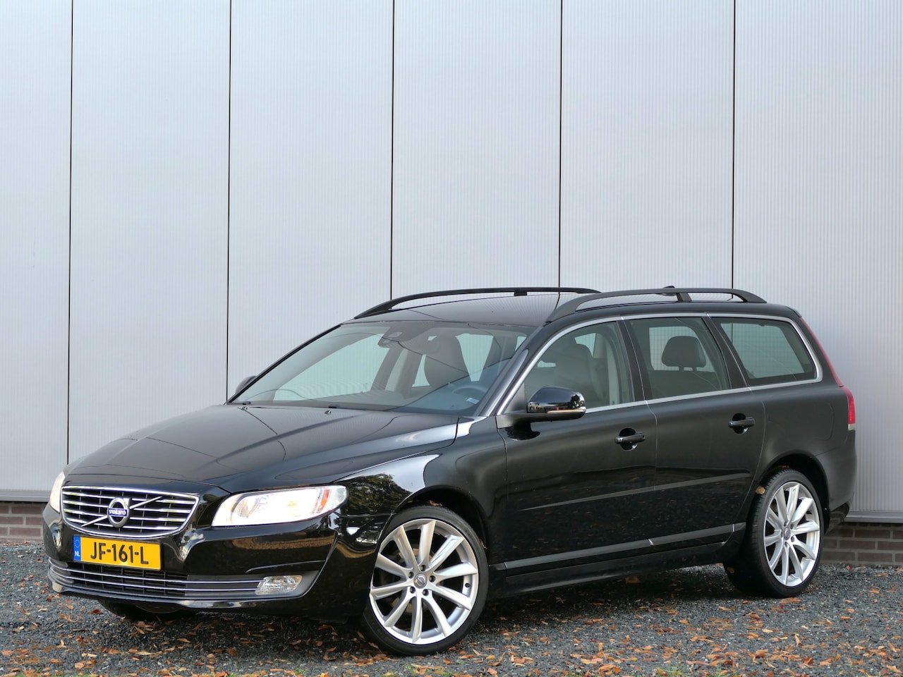 Volvo V70 - 2.0 T4 Polar Cruise Control / Bluetooth / Leer - AutoWereld.nl