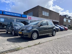 Toyota Aygo - 1.0 Aspiration Green | 12 MAANDEN BOVAG-GARANTIE