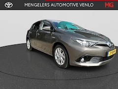 Toyota Auris - 1.8 Hybrid Trend Navigatie / Camera / Climate Control / Panoramadak