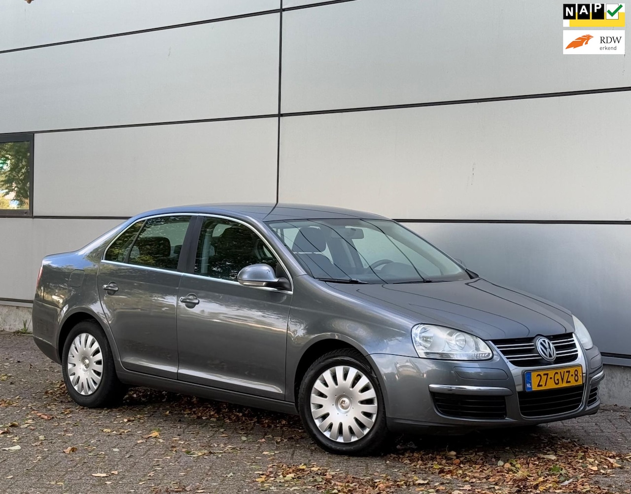 Volkswagen Jetta - 1.4 TSI Comfortline 2e Eignr |Cruise |Park Sensor |Clima |Trekhaak |Nap |Boekjes - AutoWereld.nl