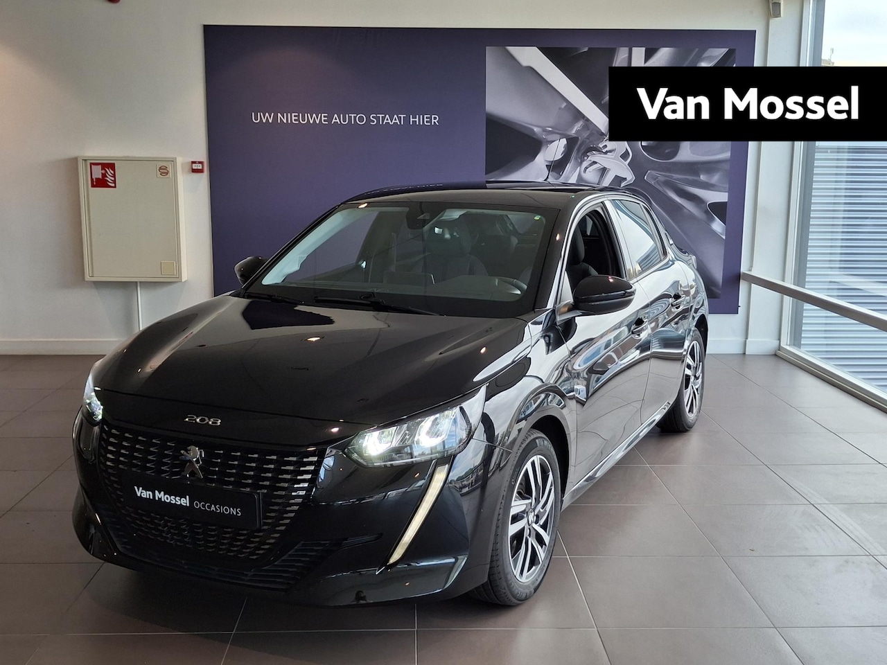 Peugeot 208 - 1.2 PureTech 100 Allure | Lm Velgen | Parkeercamera | Climate Control| - AutoWereld.nl
