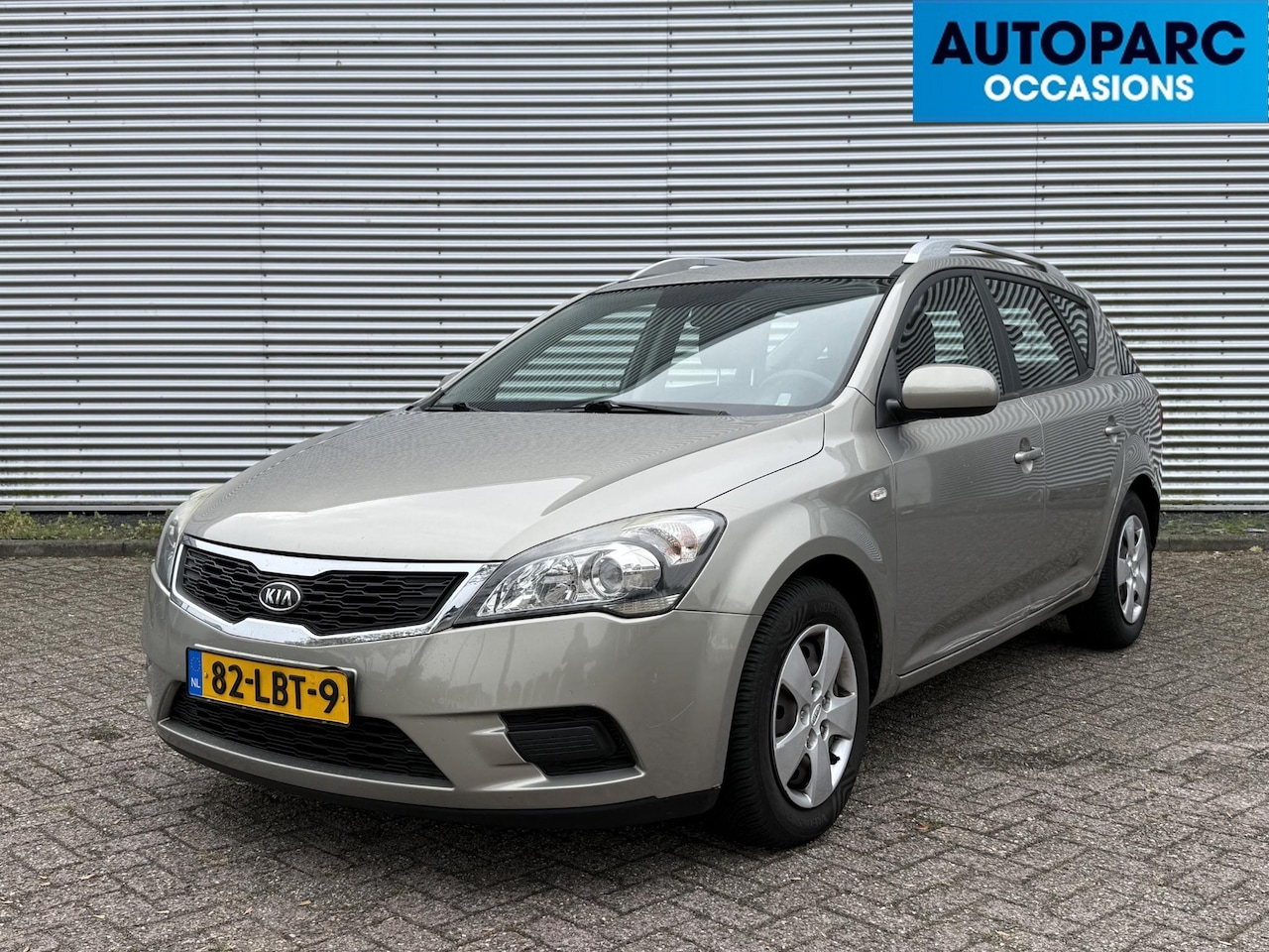Kia Cee'd - 1.4 CVVT X-tra AIRCO, GOED ONDERHOUDEN, VLEKJE/PLEKJE, BETROUWBAAR. - AutoWereld.nl