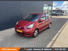 Toyota Aygo - 1.0-12V Aspiration Red Navigator
