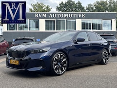 BMW i5 - eDrive40 84 kWh M SPORT VAN: 63.900, - VOOR: 58.877, - UW HERFSTVOORDEEL: 5.023, - | MEGA