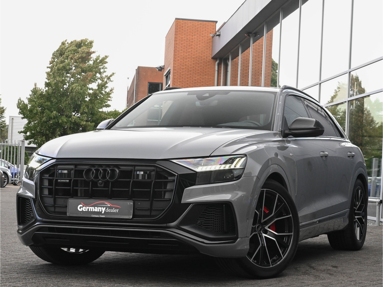 Audi Q8 - 55TFSI 340PK Quattro 4W-best Indiv-Nardo RS-Zetels Softclose Lucht Tr-Haak VOL! - AutoWereld.nl