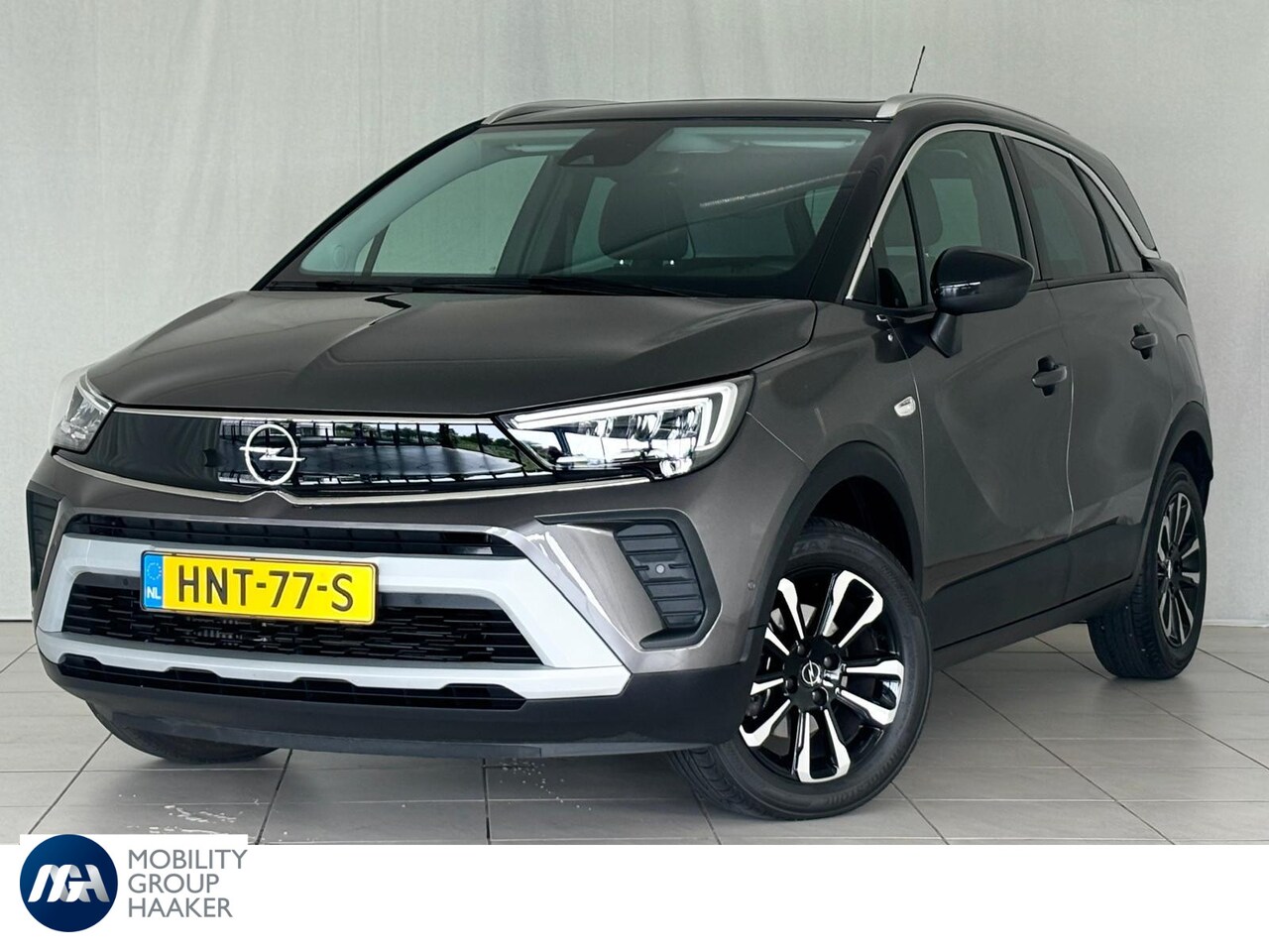 Opel Crossland - 1.2 Turbo Elegance | Panoramadak | Parkeercamera | Navigatie | Cruise Control | Apple Carp - AutoWereld.nl