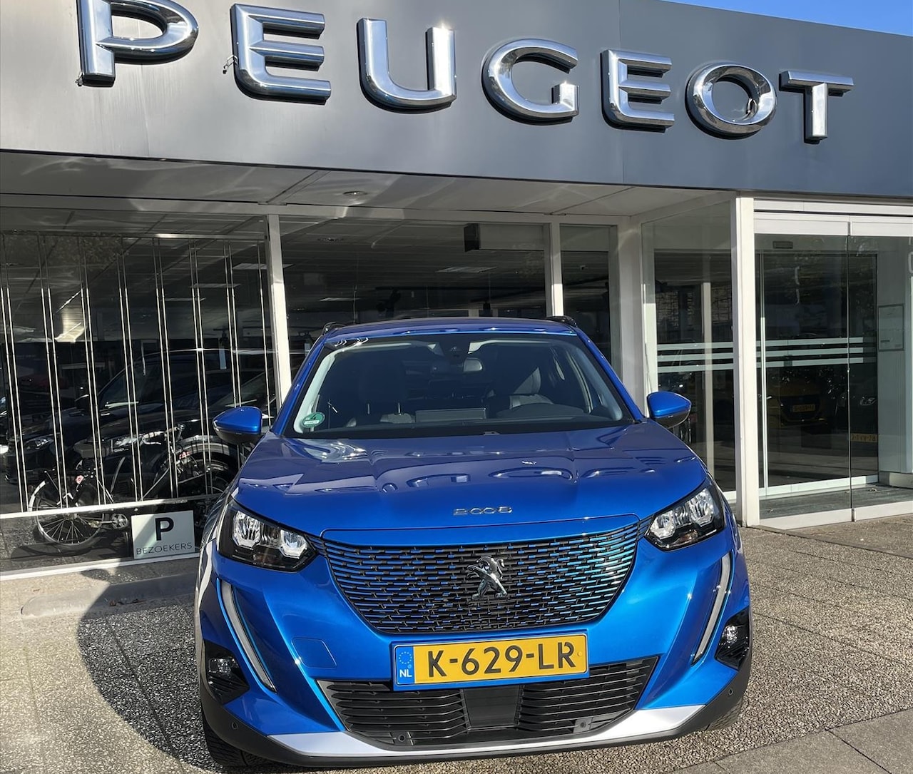 Peugeot e-2008 - EV 50kWh 136pk - AutoWereld.nl