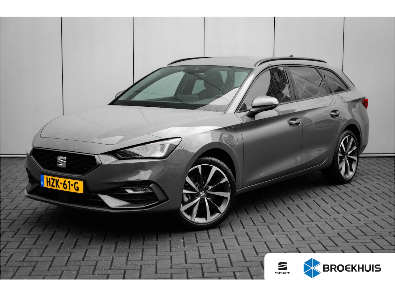 SEAT Leon Sportstourer - 1.5 TSI e-Hybrid FR Business Achteruitrijcamera | App-Connect Draadloos | Demo | ACC | 130 - AutoWereld.nl