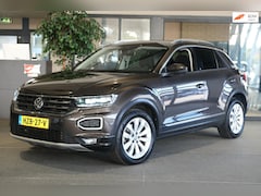 Volkswagen T-Roc - 2.0 TSI 4Motion DSG 190 PK Navi Virtual Led Pdc Acc