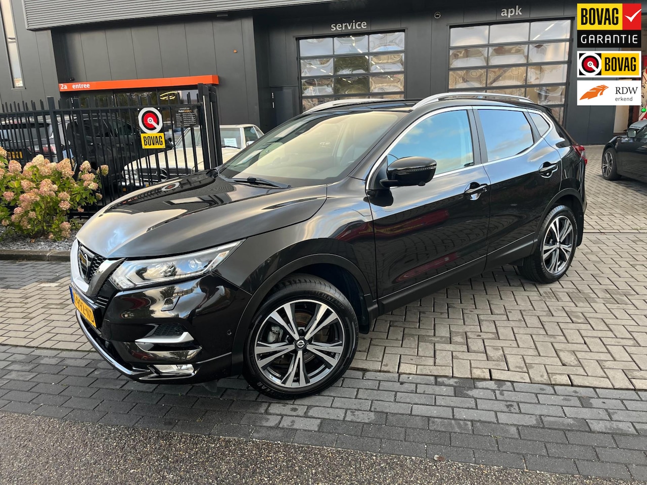 Nissan Qashqai - 1.2 Tekna 1.2 Tekna +, stoelverwarming, onderhoud aanwezig - AutoWereld.nl