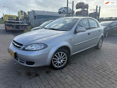 Chevrolet Lacetti - 1.4-16V Style incl gloednieuwe apk bij aflevering
