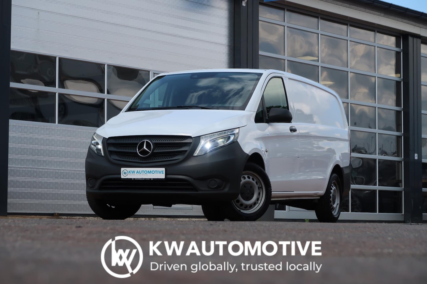 Mercedes-Benz Vito - 119 CDI 4X4 AUT/ 4Matic/ CAMERA/ LED/ CLIMA/ CRUISE - AutoWereld.nl