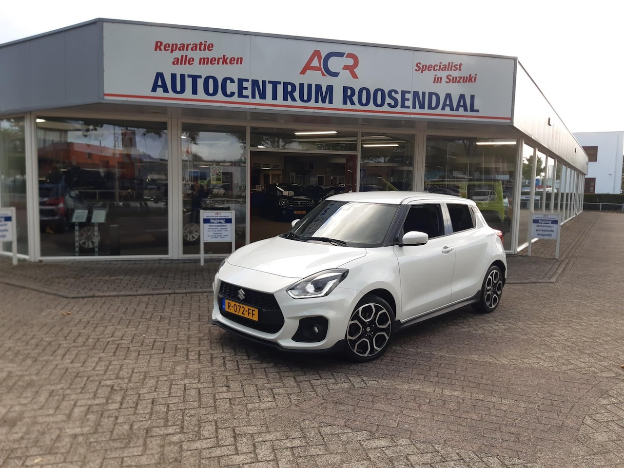 Suzuki Swift - 1.4 Sport Smart Hybrid NAVI LMV CAMERA 1E EIGENAAR - AutoWereld.nl