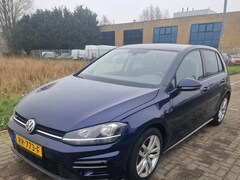 Volkswagen Golf - 7.5 1.0 TSI Highline Business R Line