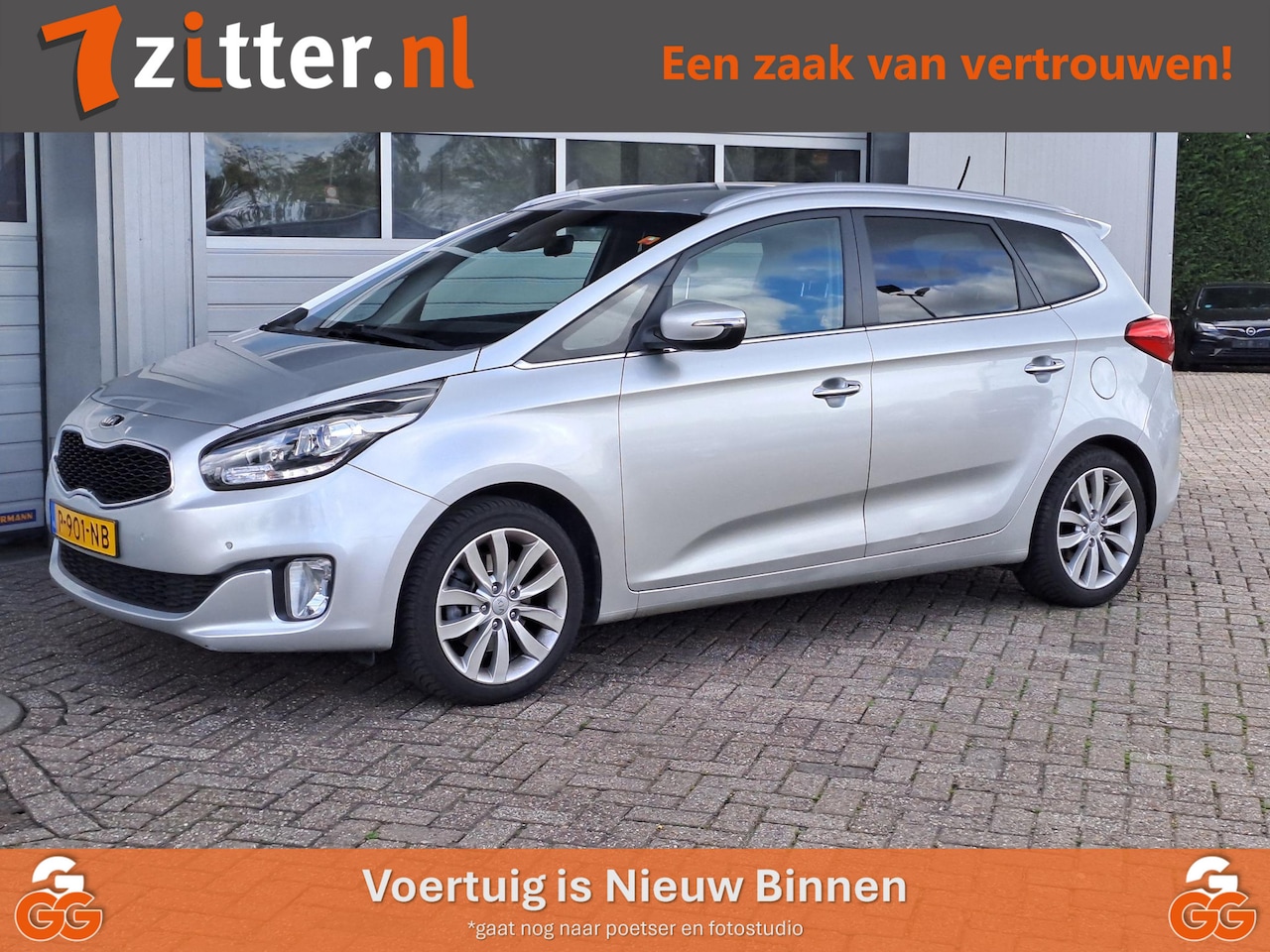 Kia Carens - 1.6 GDi DynamicLine 7 Persoons, Cruise control, Airco, Navigatie, - AutoWereld.nl