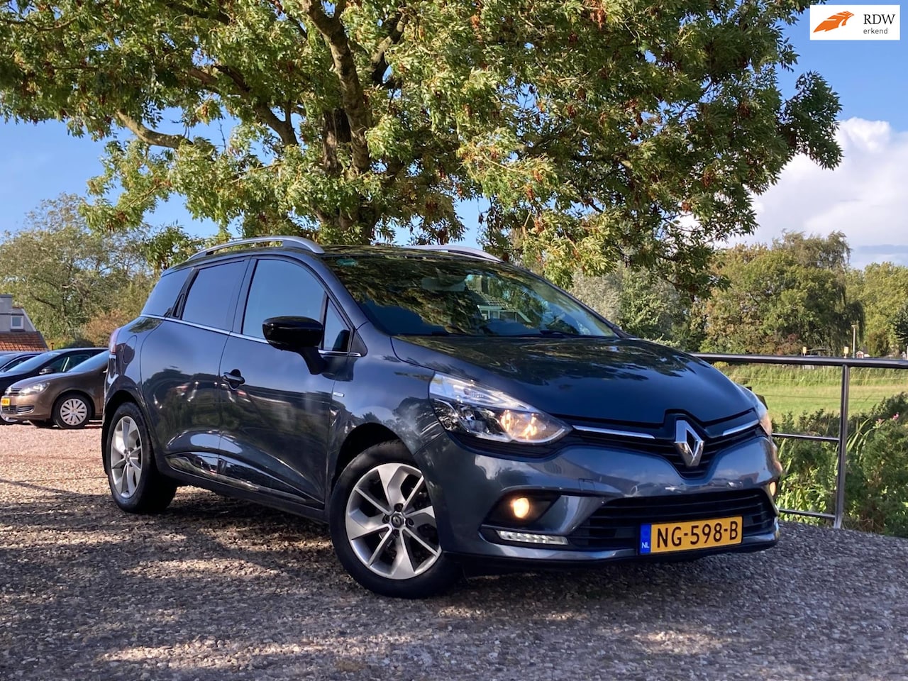 Renault Clio Estate - 1.2 TCe Limited | Cruise + Clima + Navi nu € 8.975,-!!! - AutoWereld.nl