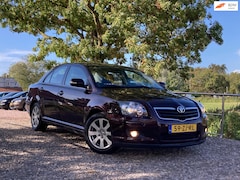 Toyota Avensis - 1.8 VVTi Luna Business | Leder + Clima nu € 4.975,