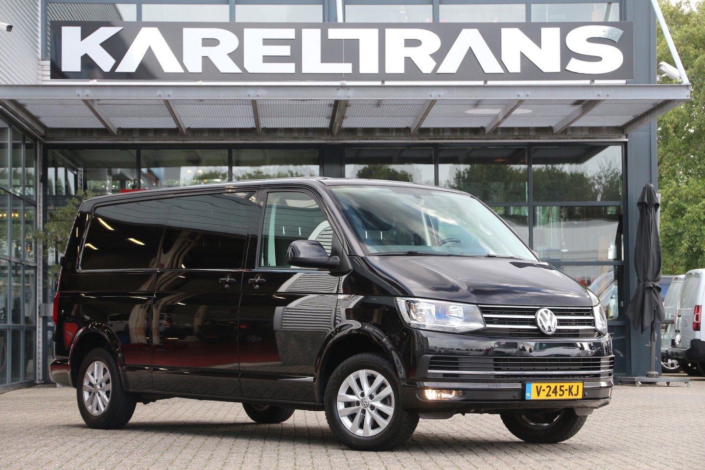 Volkswagen Transporter - 2.0 TDI 150 | Aut. | DC | L2H1 | Orig. Navi | Cruise | Airco.. - AutoWereld.nl