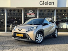 Toyota Aygo X - 1.0 VVT-i Automaat Pulse Bi-Tone | Trekhaak, Lichtmetalen velgen, Privacy glass, Parkeerca
