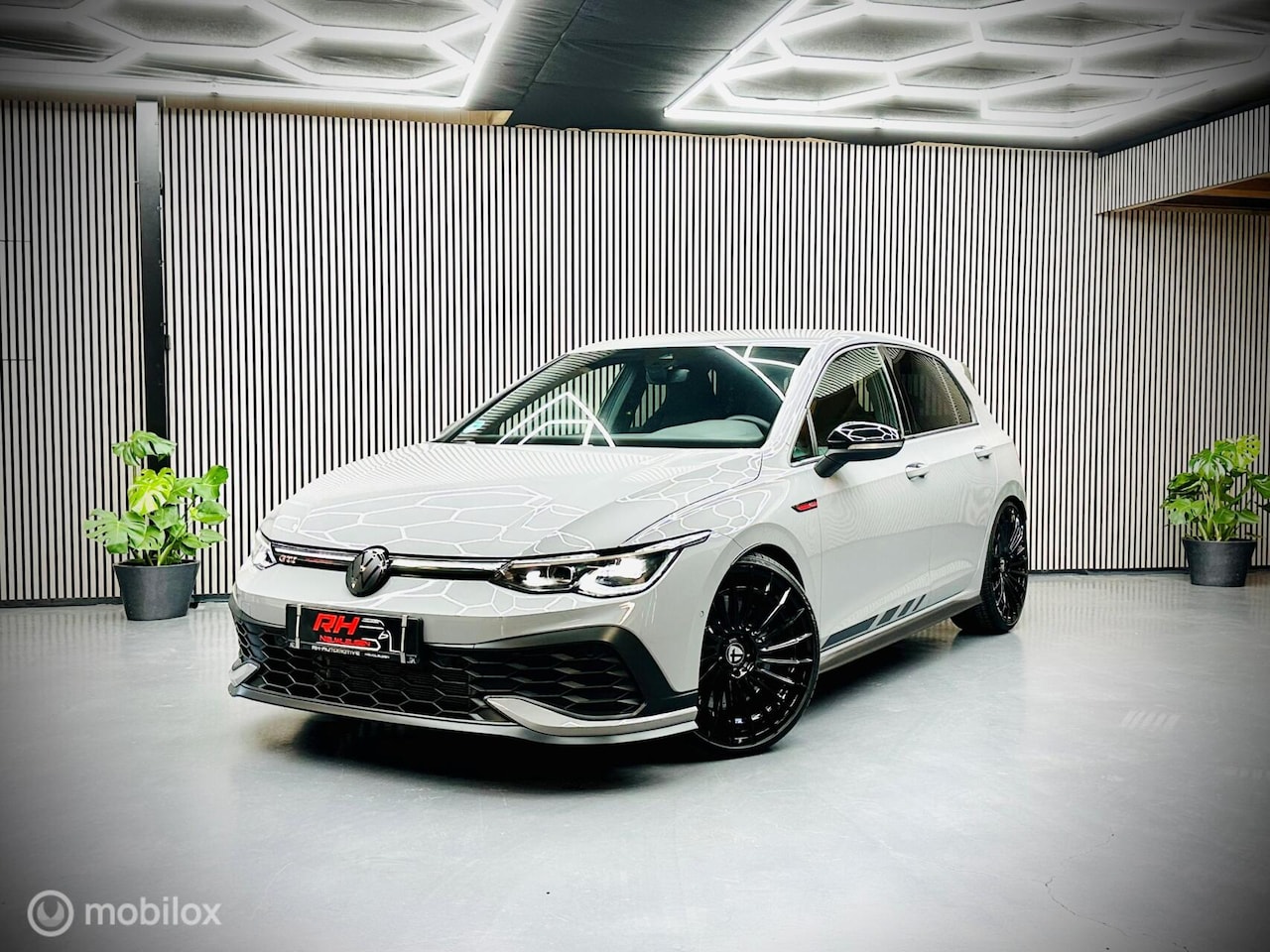 Volkswagen Golf - 2.0 GTI Clubsport Nieuwstaat/1e.eig/garantie - AutoWereld.nl