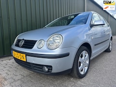 Volkswagen Polo - 1.4-16V Comfortline met Nieuwe APK