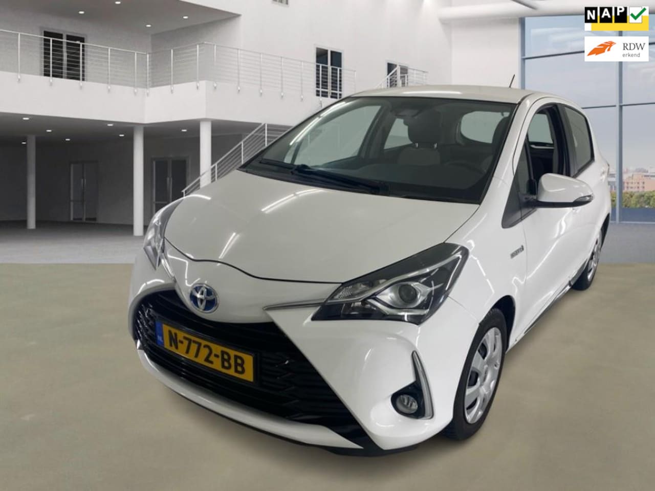 Toyota Yaris - 1.5 Hybrid Design Sport 1.5 Hybrid Design Sport - AutoWereld.nl