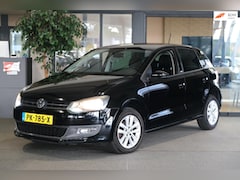 Volkswagen Polo - 1.2 Style Navi Cam Alcantara Stoelverwarming CV
