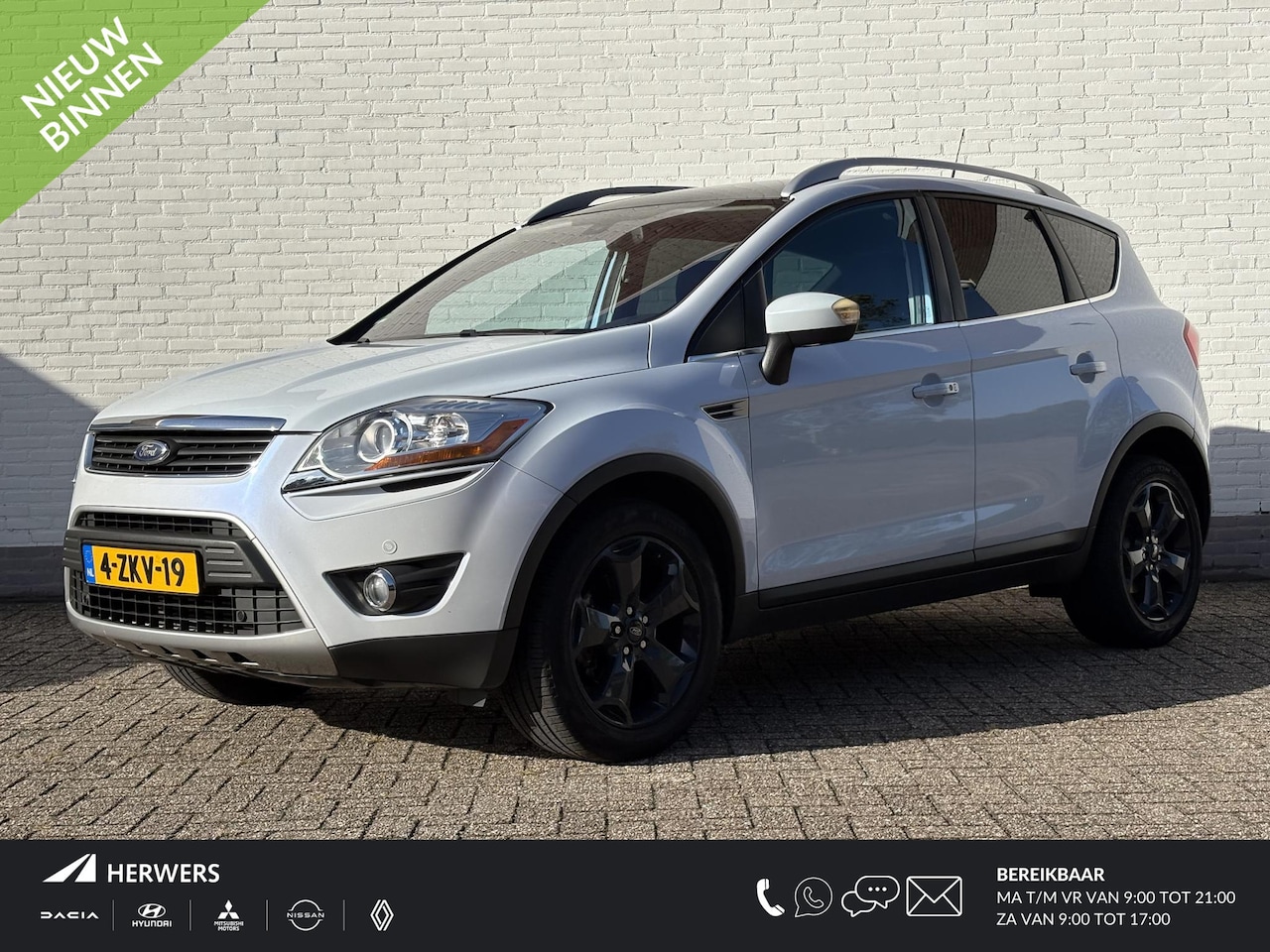 Ford Kuga - 2.5 20V Titanium / Trekhaak / All season / Panoramadak / Keyless / Verwarmde voorruit / Cr - AutoWereld.nl