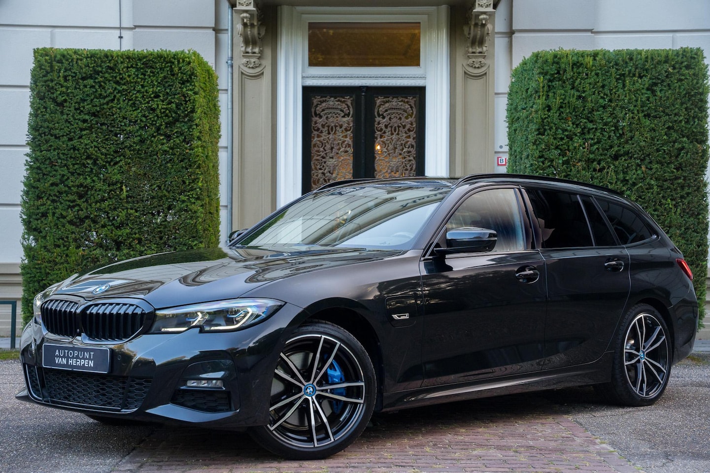BMW 3-serie Touring - 330e M-Sport TREKHAAK | LASER | HUD | 360 CAM | SAFETY PACK - AutoWereld.nl