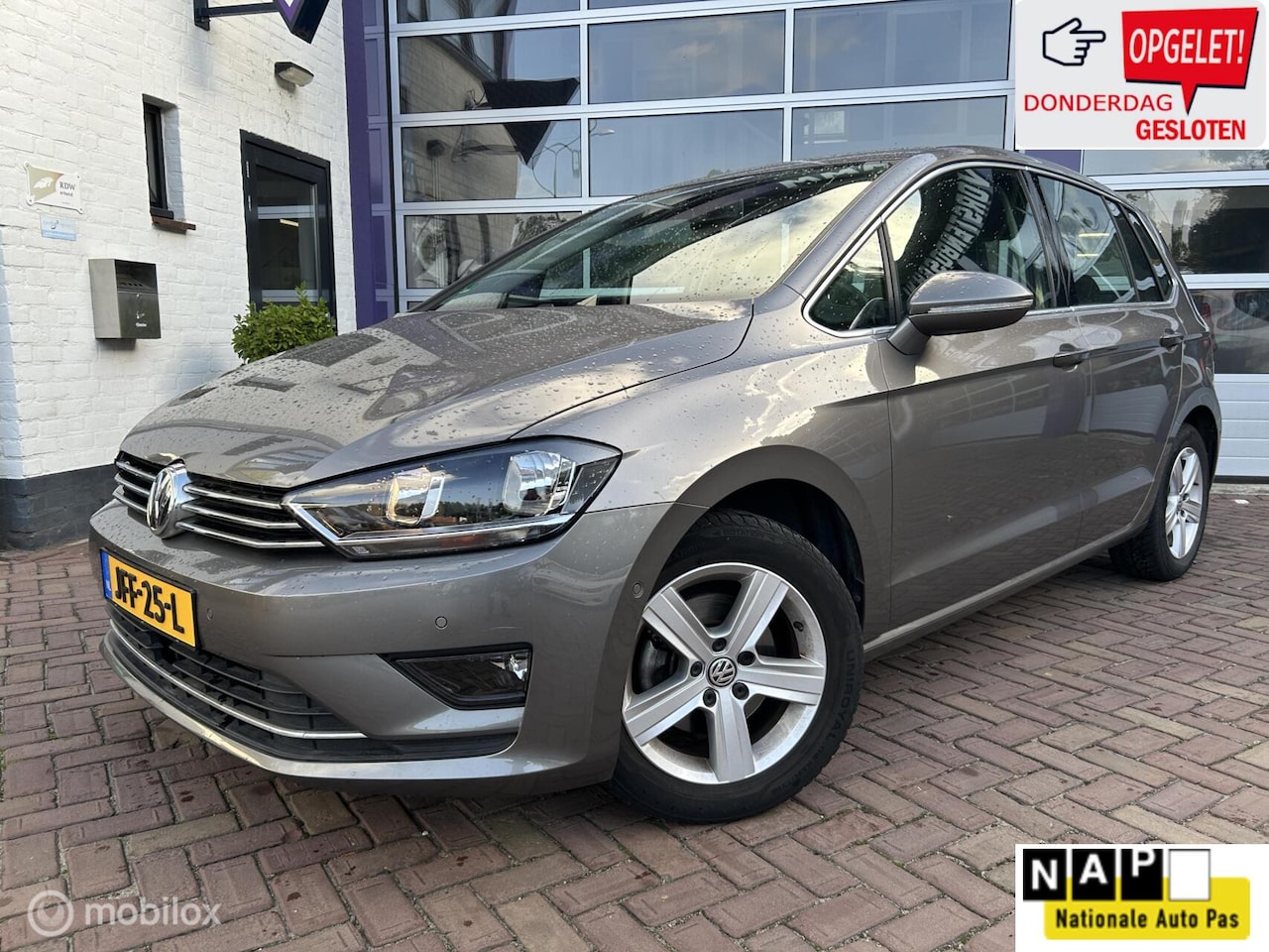 Volkswagen Golf Sportsvan - 1.2 TSI Comfortline * AUTOMAAT * - AutoWereld.nl