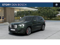BMW iX1 - eDrive20 M Sport / Panoramadak / Achteruitrijcamera / Sportstoelen / M Adaptief onderstel