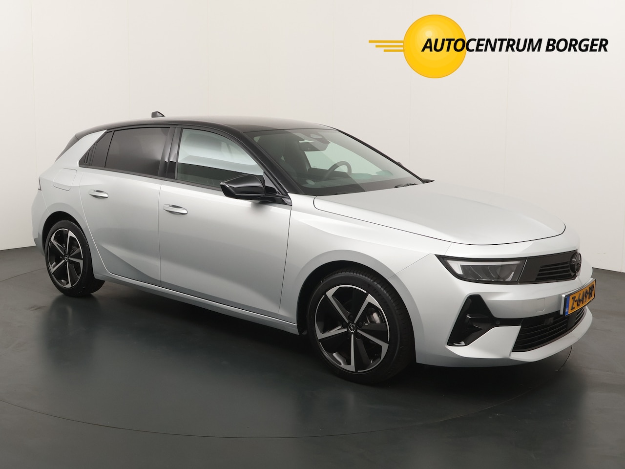 Opel Astra - 1.2 Turbo GS Automaat Navi/17"LM /Clima/Cruise/Camera - AutoWereld.nl