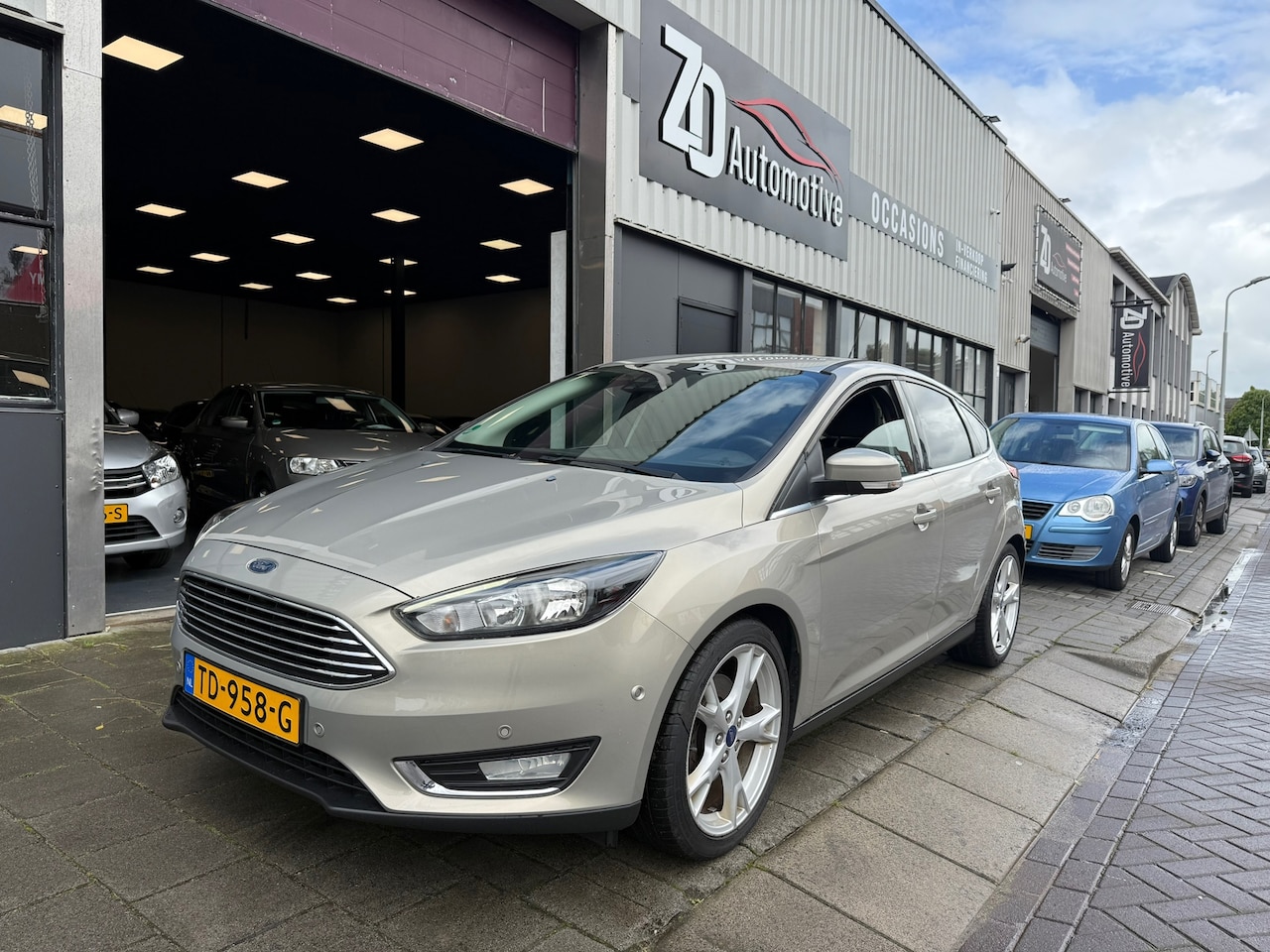Ford Focus - 1.5 Titanium Edition 1.5 Titanium Edition - AutoWereld.nl