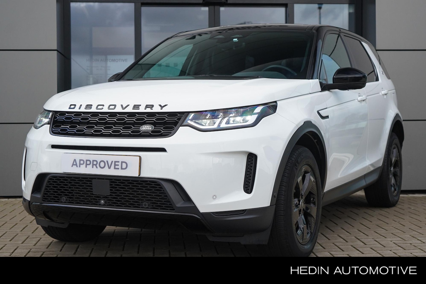 Land Rover Discovery Sport - P300e S | Black Pack | Stoelverwarming | 24 Approved Garantie - AutoWereld.nl