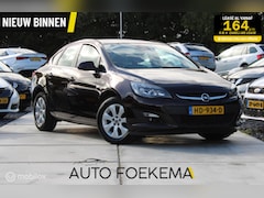 Opel Astra - 1.4 Turbo Blitz TREKHAAK NAVIGATIE CLIMA