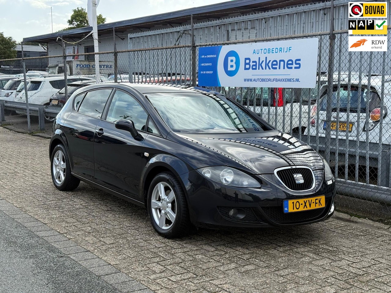 SEAT Leon - 1.6 Sportstyle | Airco | Cruise | NAP - AutoWereld.nl
