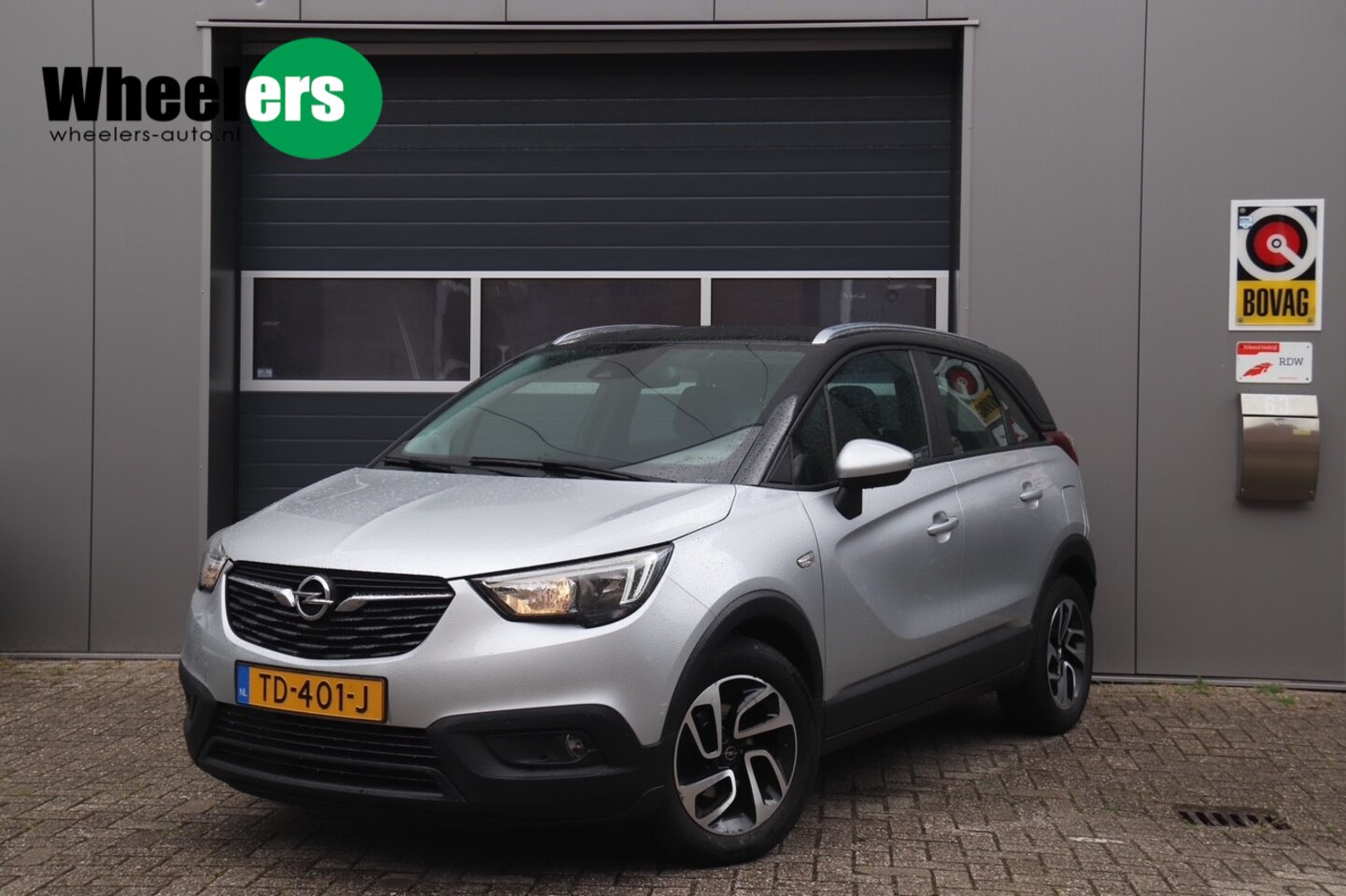 Opel Crossland X - 1.2 Online Edition 1.2 Online Edition, Stoel & Stuurverwarming, voorruit verwarmd - AutoWereld.nl