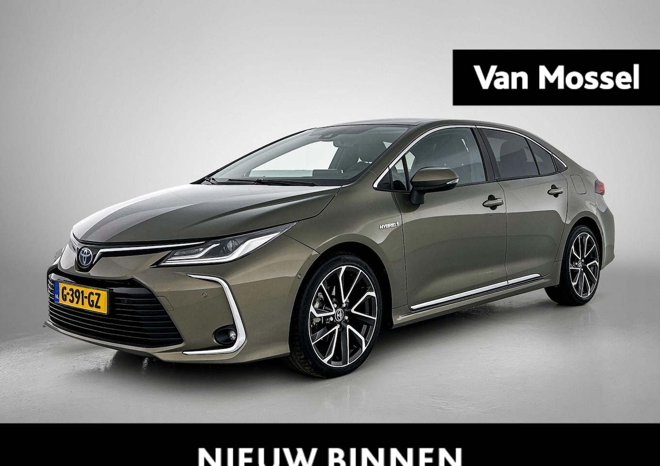 Toyota Corolla - 1.8 Hybrid Executive | ACHTERUITRIJCAMERA | NAVIGATIE | STOELVERWARMING | TREKHAAK | HALF- - AutoWereld.nl