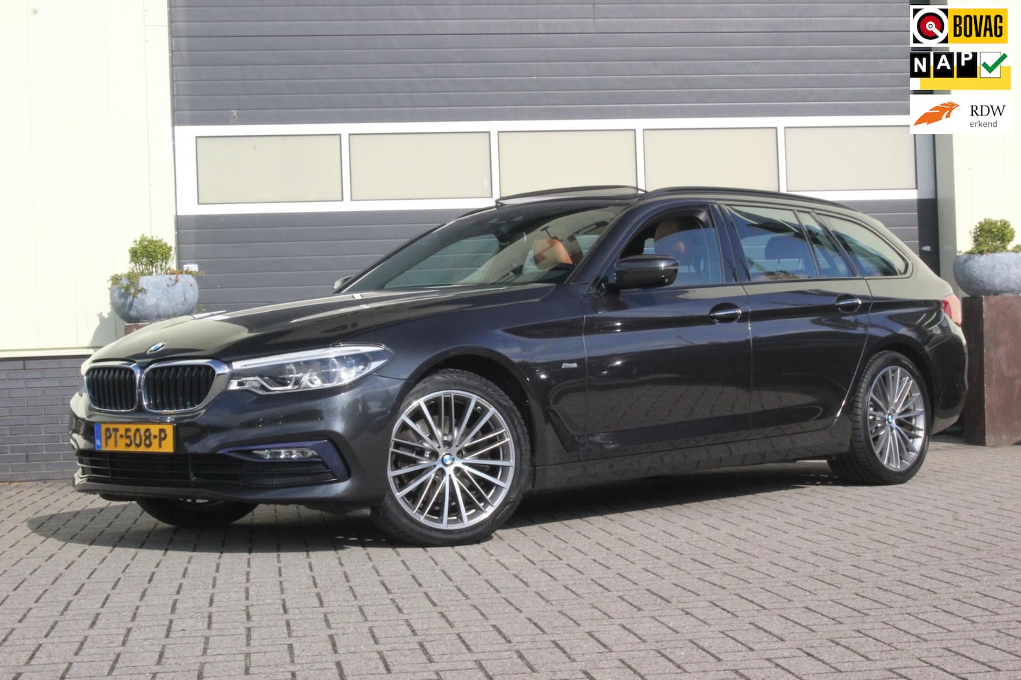 BMW 5-serie Touring - 520i High Executive | Panoramadak | Head-Up | - AutoWereld.nl