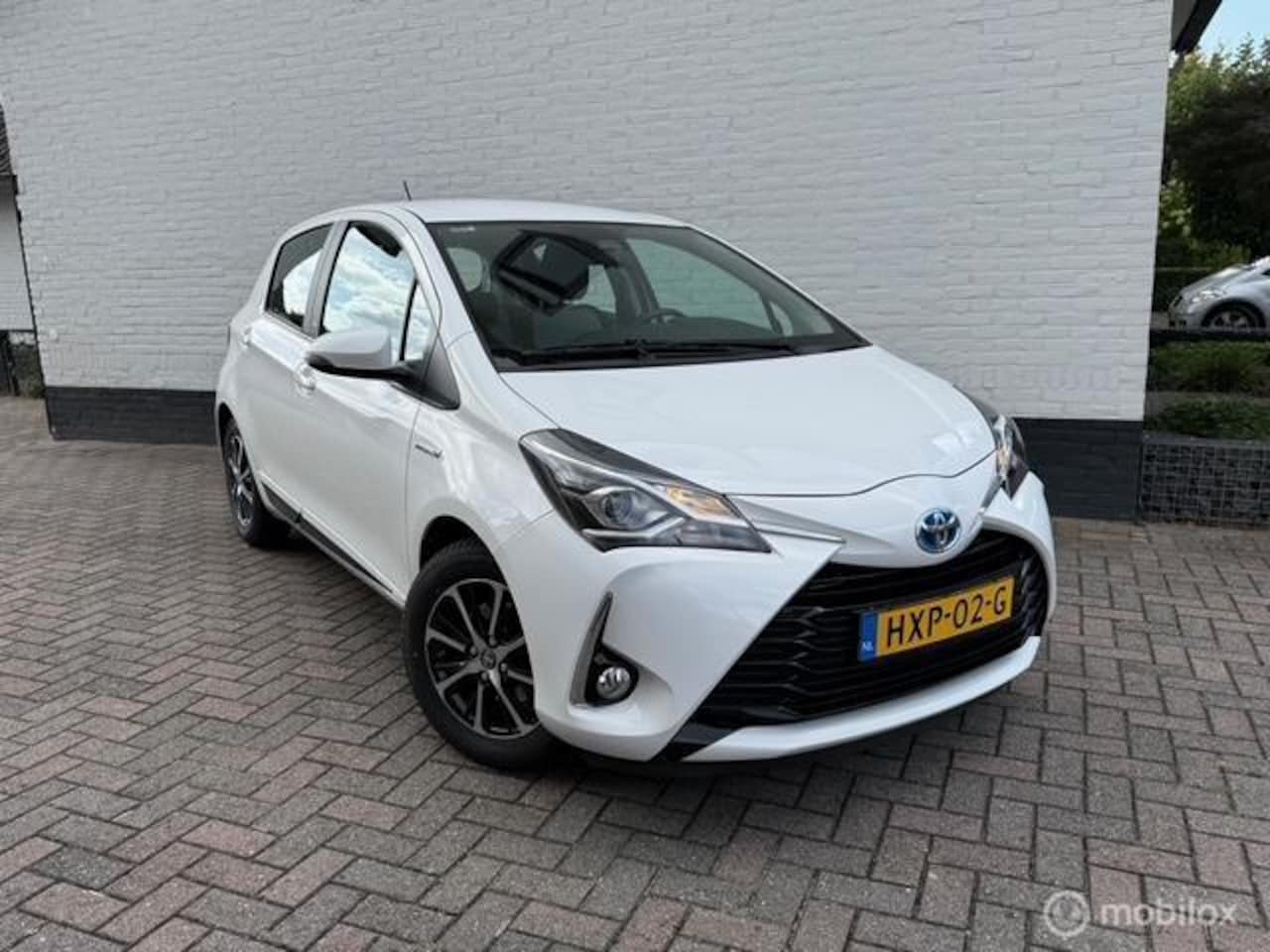 Toyota Yaris - 1.5 Hybrid Executive 1.5 Hybrid Executive - AutoWereld.nl