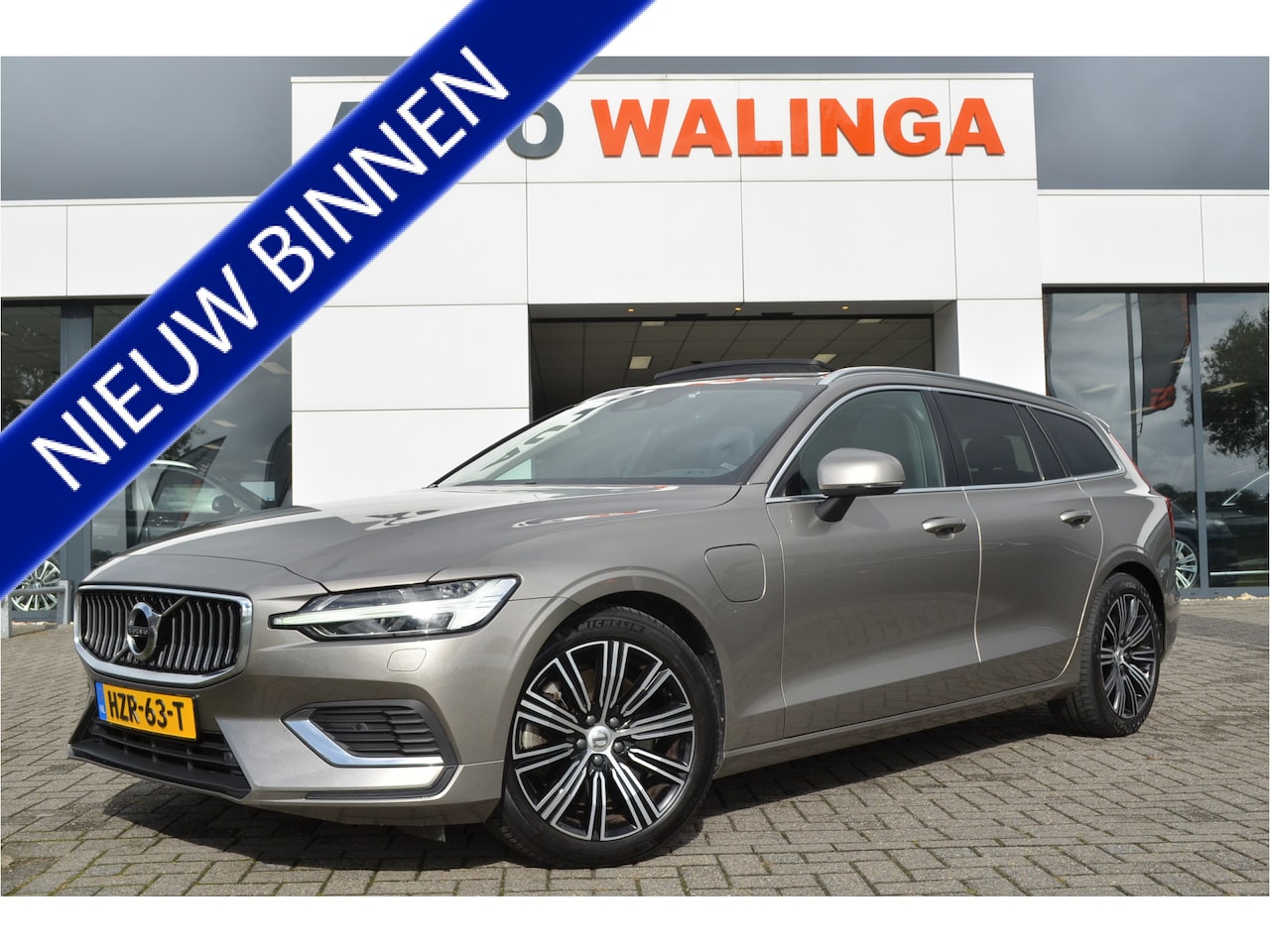 Volvo V60 - 2.0 T6 Recharge AWD R-Design Pano | Harman Kardon | Memory stoel | Stuur + Stoelverwarming - AutoWereld.nl