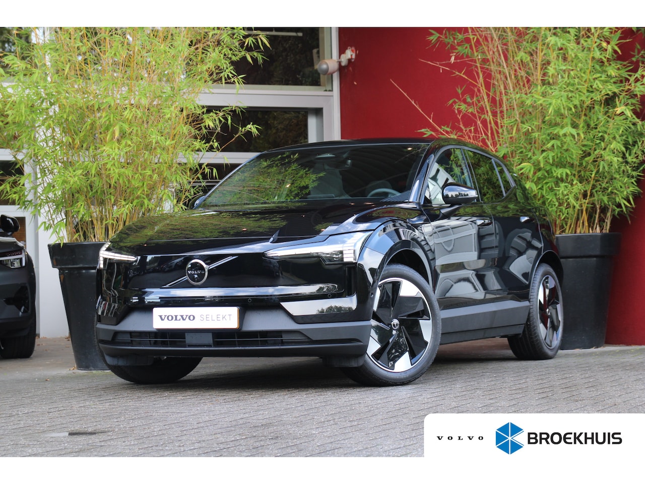 Volvo EX30 - 272PK Extended Range Ultra 69 kWh | Panoramadak | Getint Glas | Adap. Cruise | 19'' | 360 - AutoWereld.nl