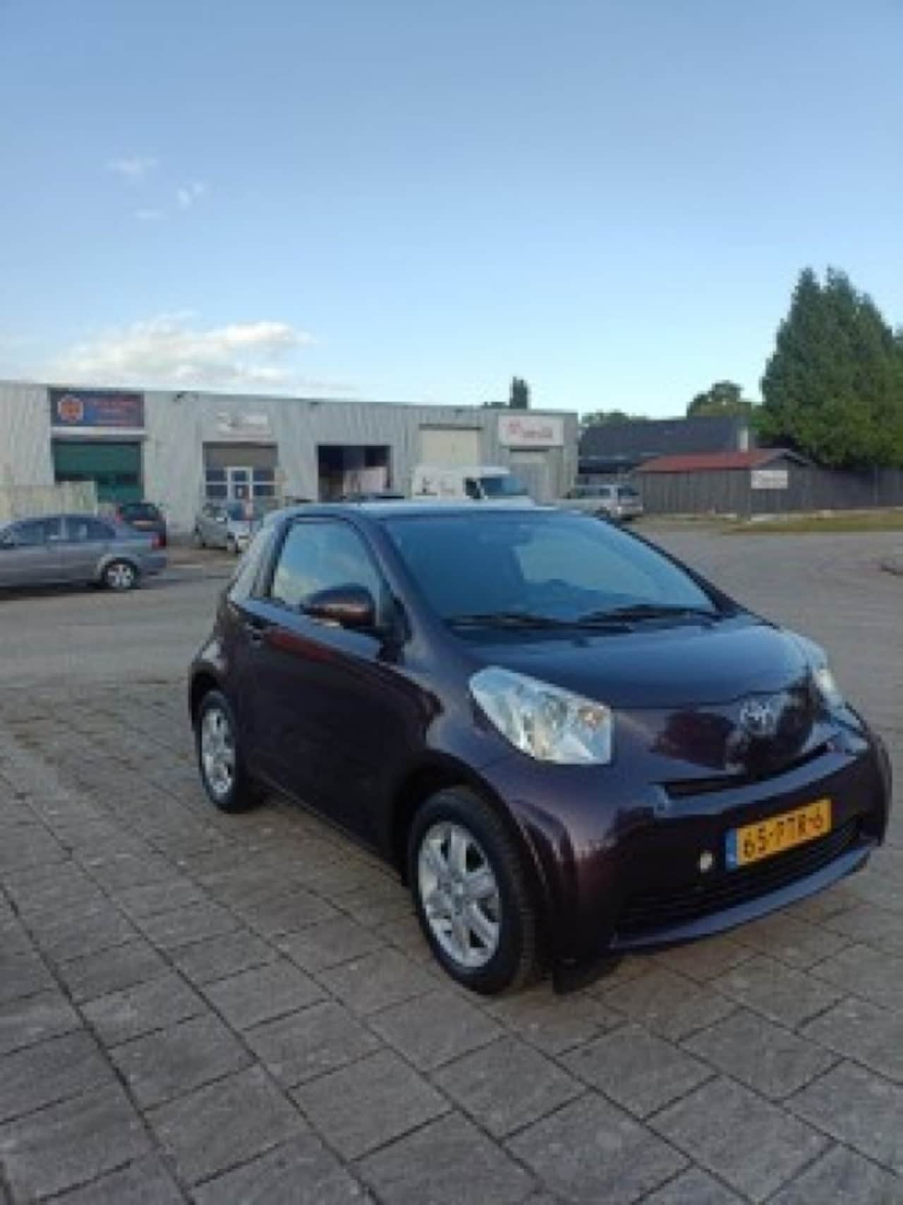 Toyota iQ - 1.0 VVTi Comfort 1.0 VVTI COMFORT - AutoWereld.nl
