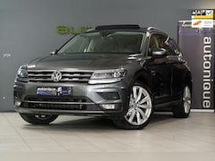 Volkswagen Tiguan - 2.0 TSI 4Motion Highline *PANORAMADAK* 180pk Camera/Navi/Head-up Display '20 Inch Velgen