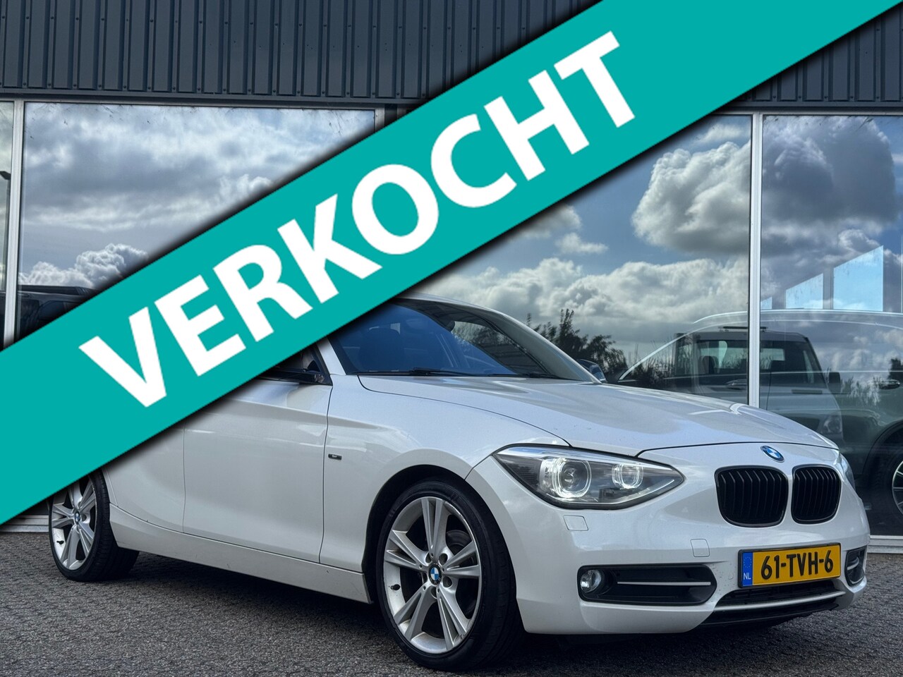 BMW 1-serie - 116i Business+ SportLine Automaat/Led - AutoWereld.nl