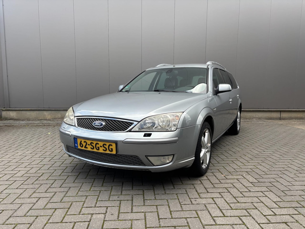 Ford Mondeo Wagon - 2.0-16V Platinum 2.0-16V Platinum - AutoWereld.nl