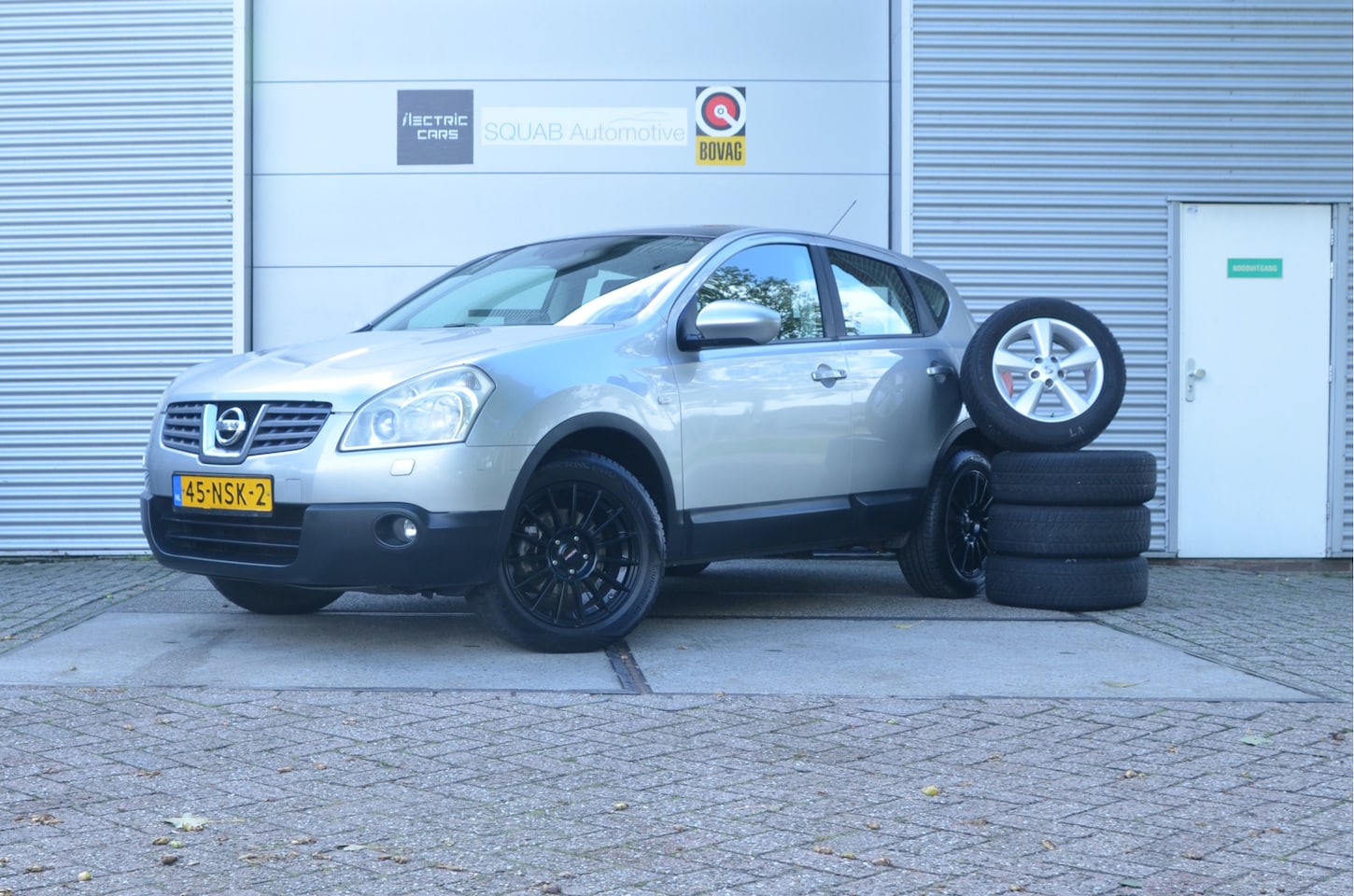 Nissan Qashqai - 2.0 Acenta 4WD Extra set winterwielen, Pano, BTW Auto - AutoWereld.nl