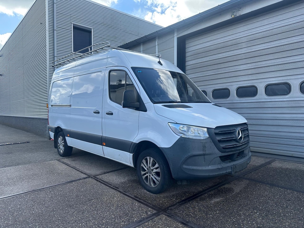 Mercedes-Benz Sprinter - 314 2.2 CDI AUTOMAAT RWD L2H2 TREKHAAK CARPLAY CAMERA - AutoWereld.nl