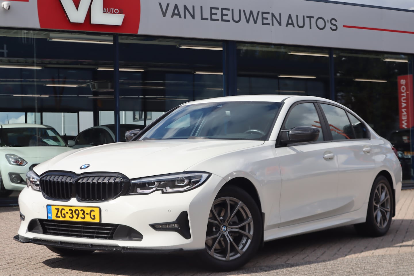 BMW 3-serie - 320i High Executive Edition |  HUD | Stoelverwarming | Automaat - AutoWereld.nl